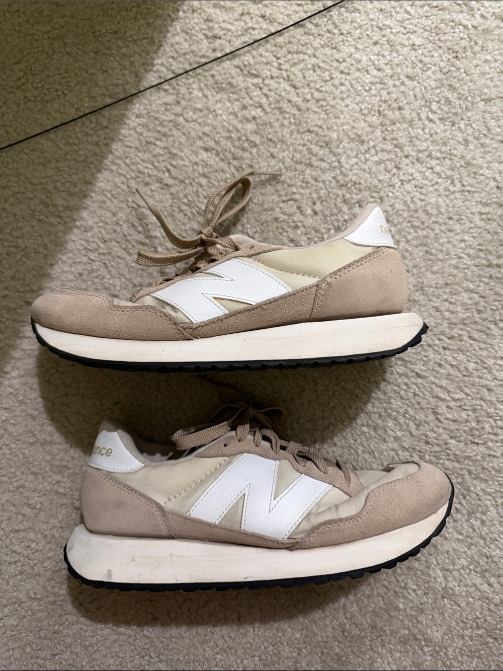 New Balance 237 Women's Sneakers Beige & White US size 8